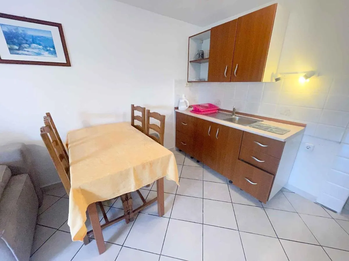 Apartments In Jadranovo 42066