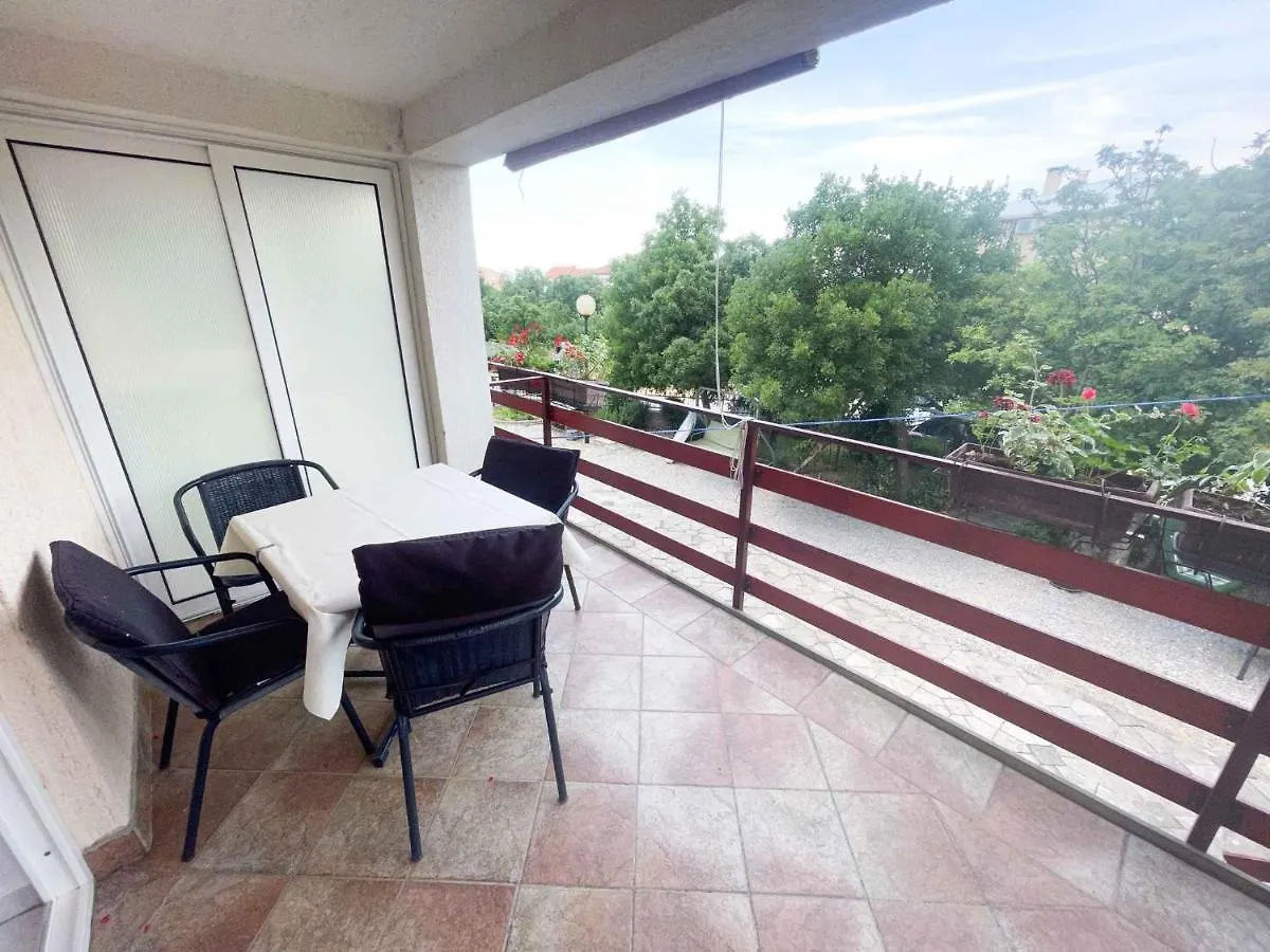 Apartments In Jadranovo 42066 Croatia