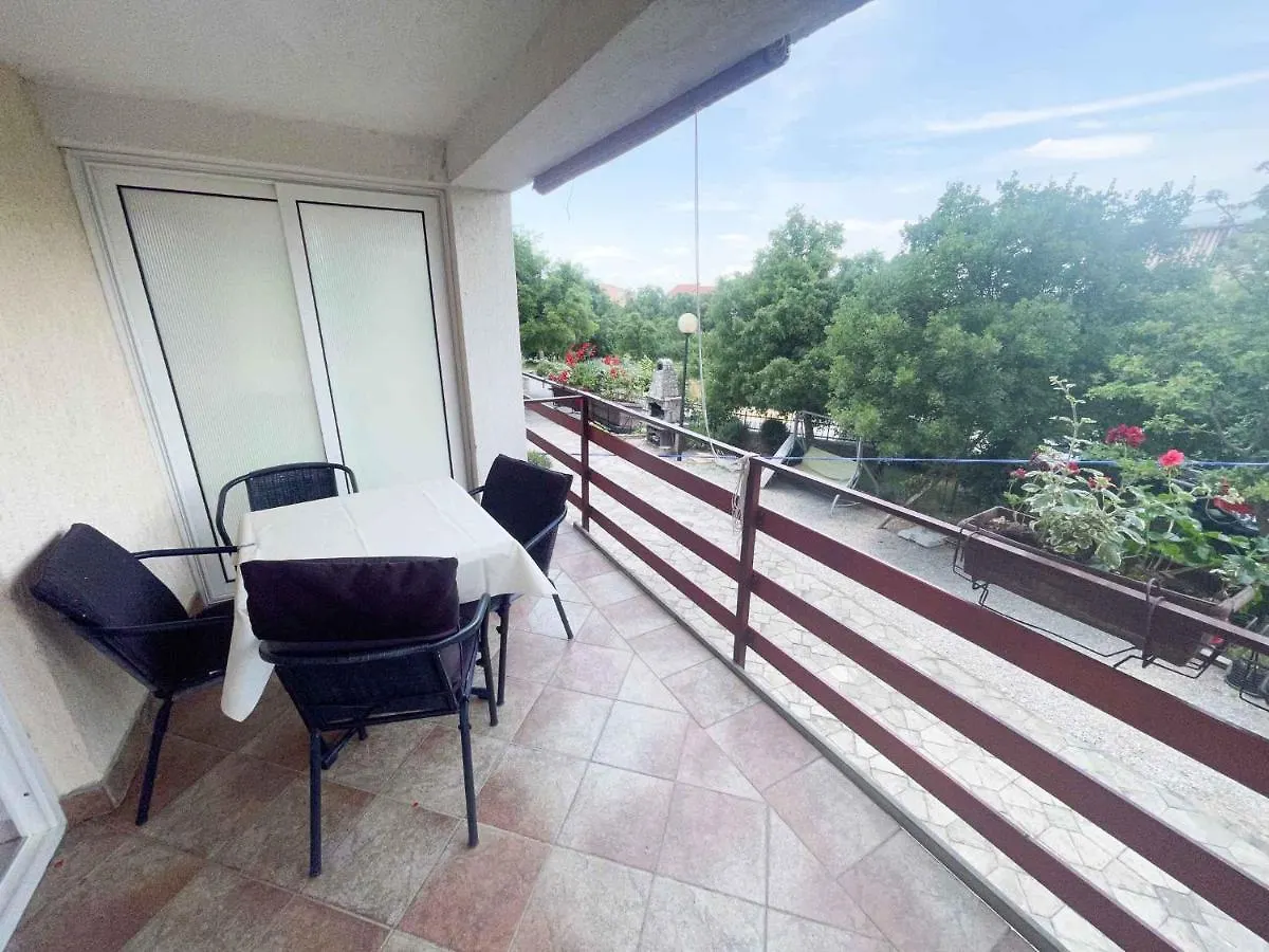 Apartments In Jadranovo 42066