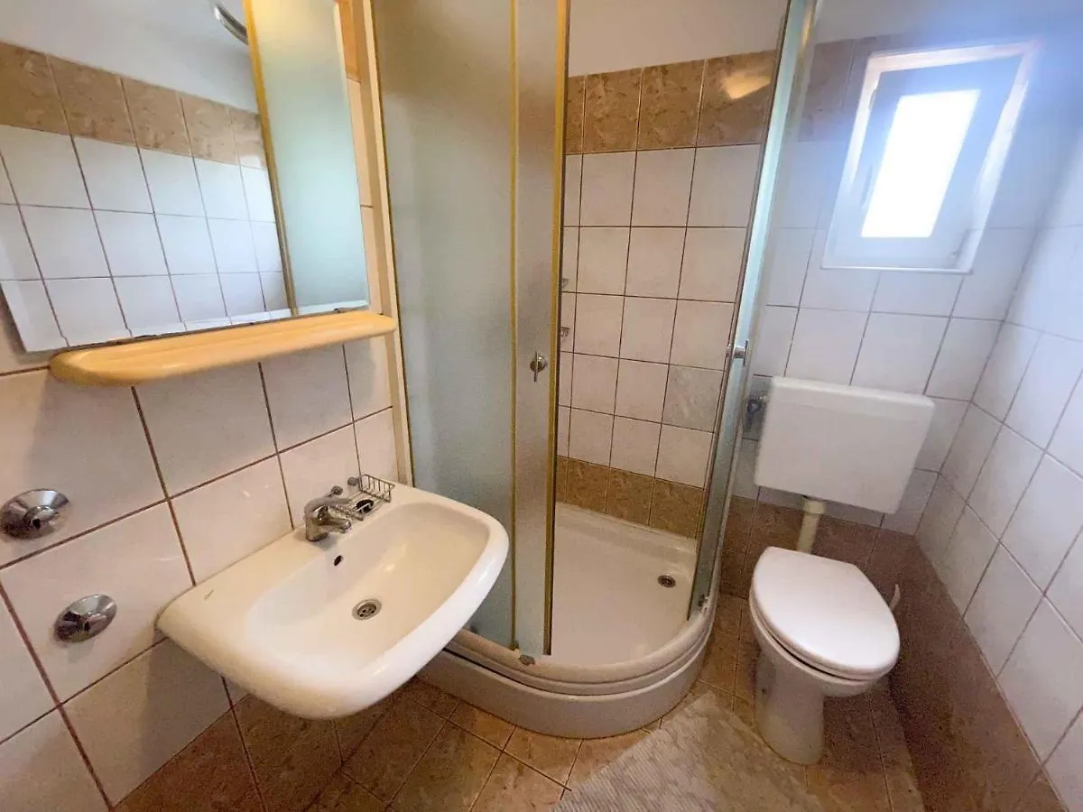 Apartments In Jadranovo 42066