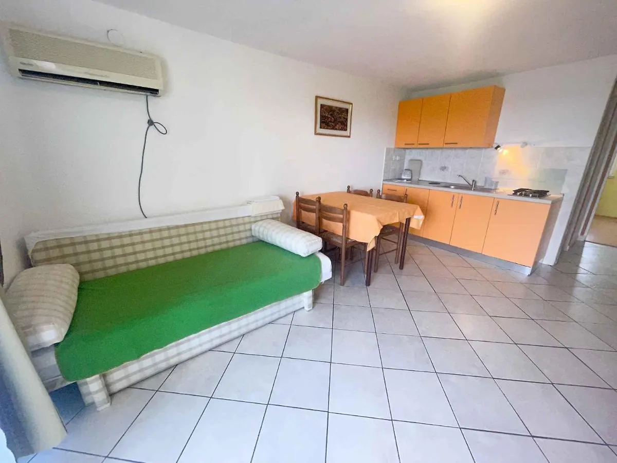 Apartments In Jadranovo 42066 Croatia